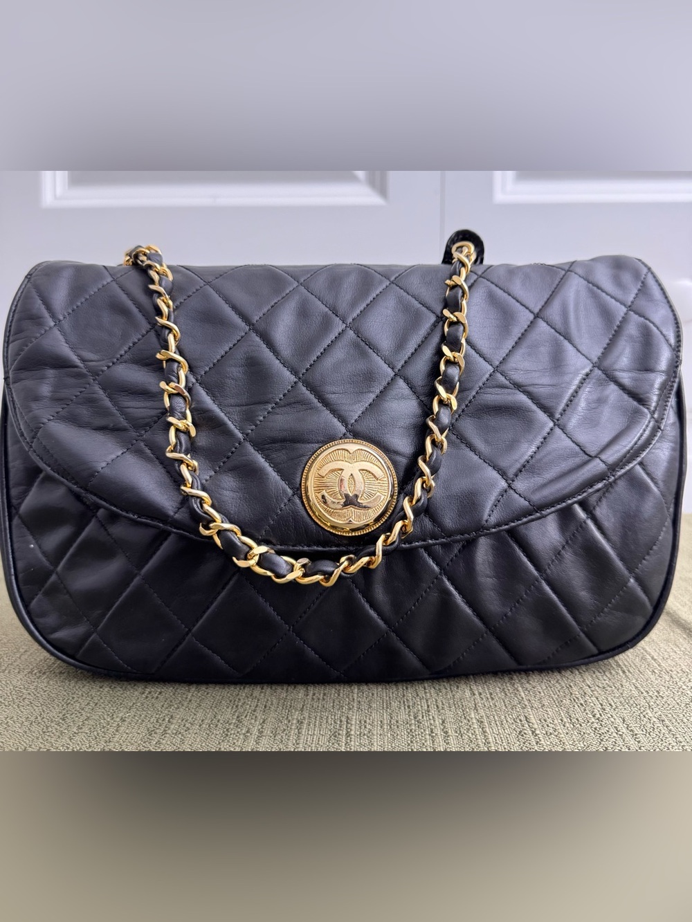 1986 Authentic CHANEL Button Quilted Lambskin Halfmoon Shoulder Bag - Picture 12 of 16
